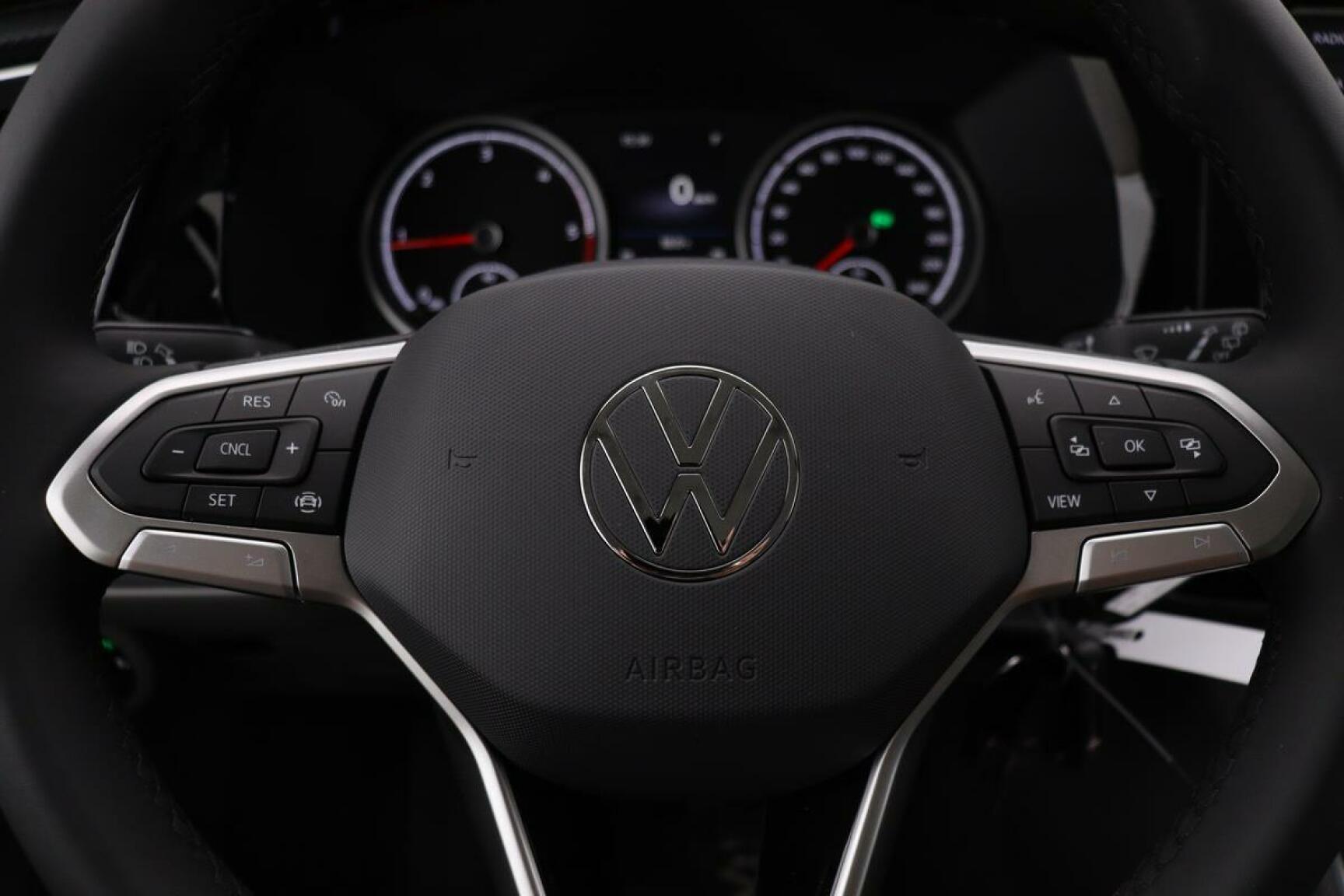 Volkswagen-TRANSPORTER California-9