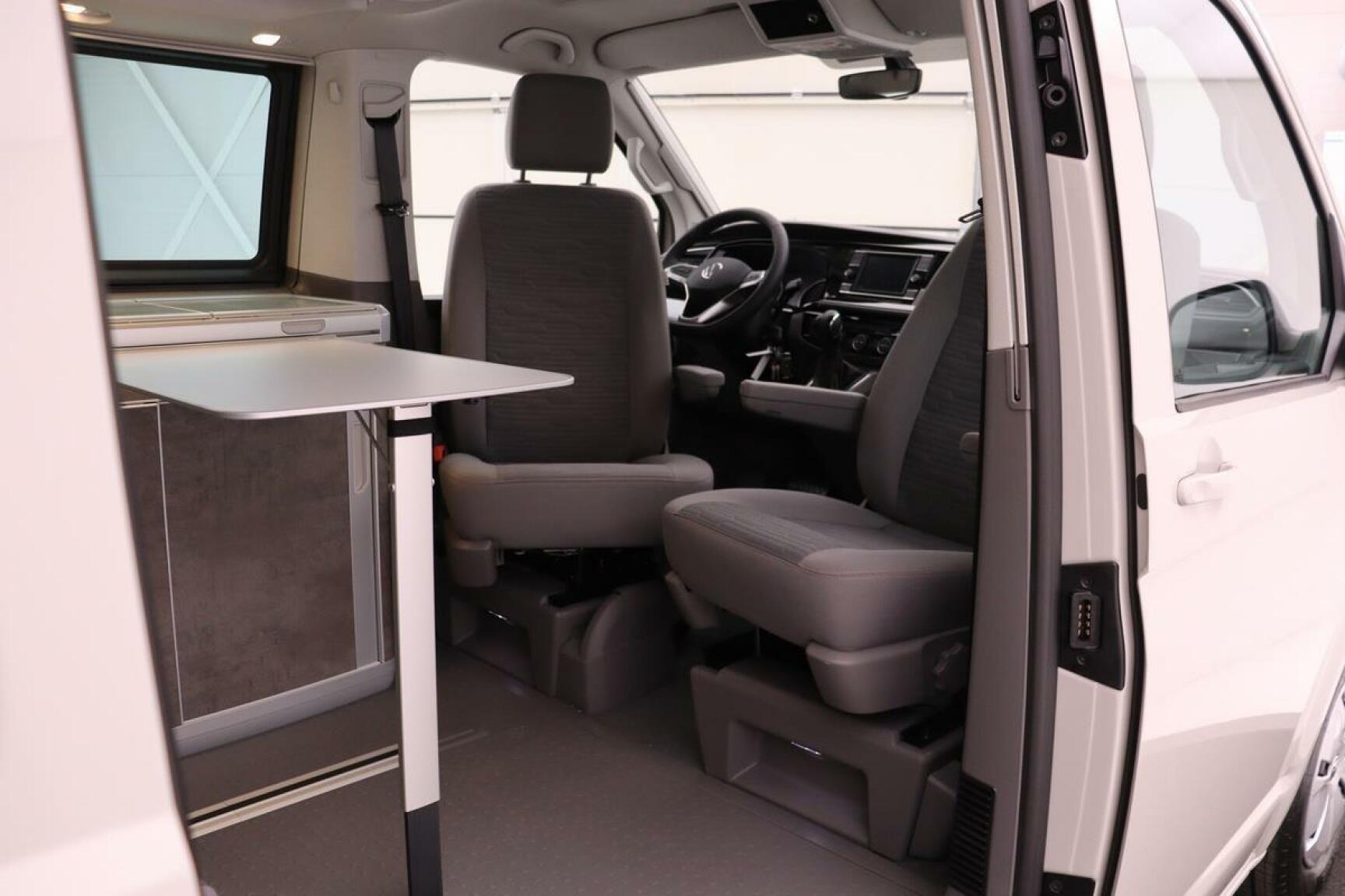 Volkswagen-TRANSPORTER California-22