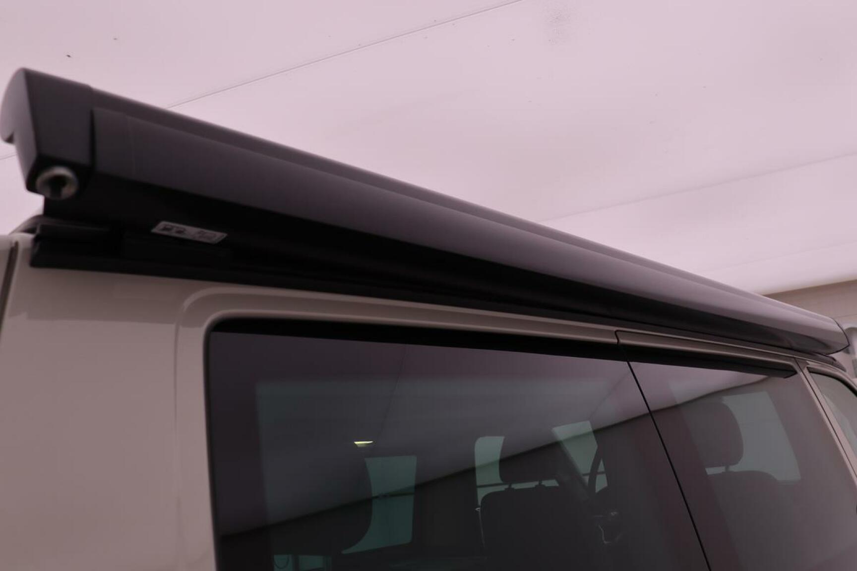 Volkswagen-TRANSPORTER California-41