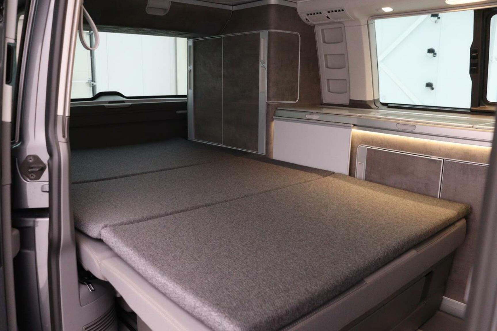 Volkswagen-TRANSPORTER California-29