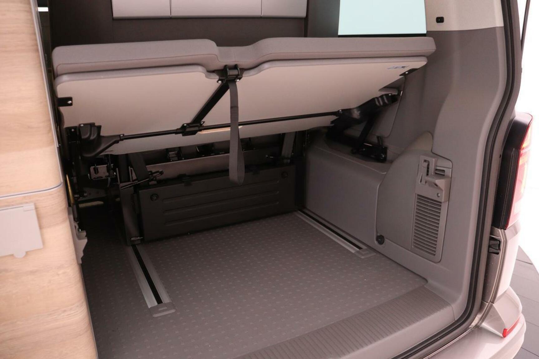 Volkswagen-California-32