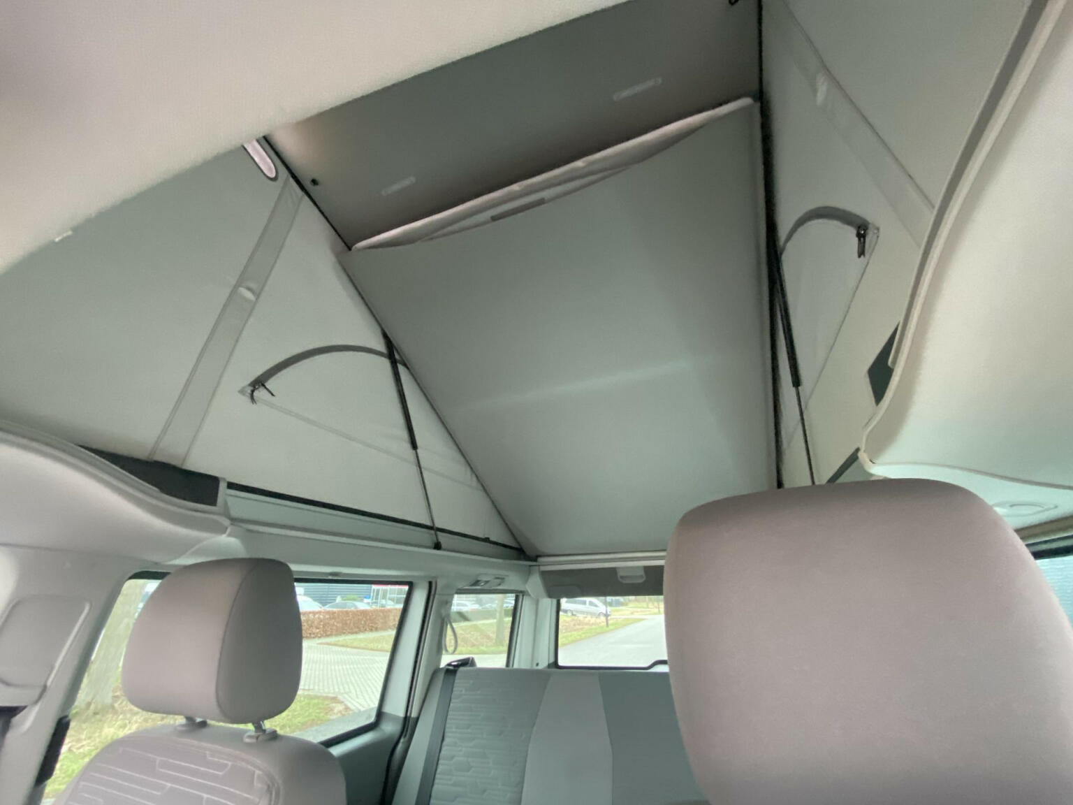 Volkswagen-TRANSPORTER California-98