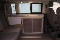 Volkswagen-TRANSPORTER California-23